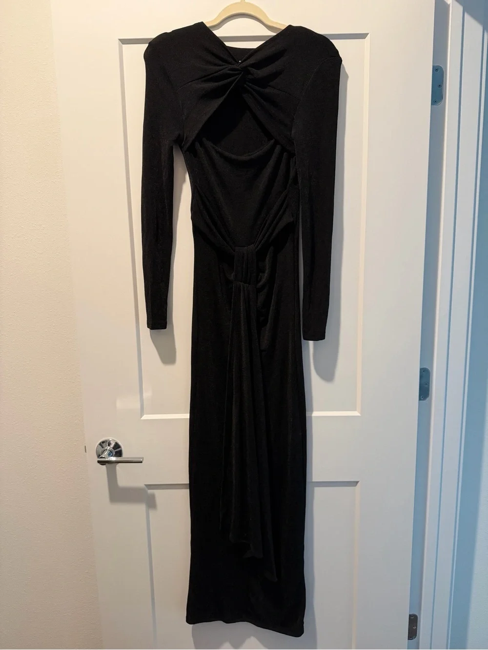 Black Long Sleeve Twist Front Maxi Dress - Picture 4 of 5